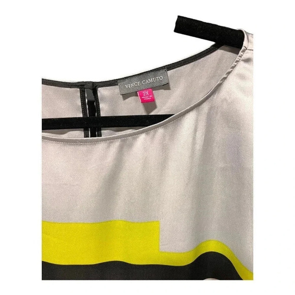 Vince Camuto Women's Size 2XL Multicolor Geometric Blouse Top - Picture 2 of 7